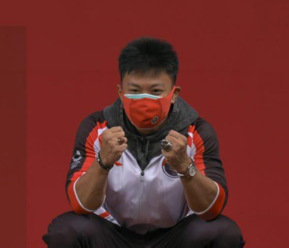 Lifter Indonesia Rahmat Erwin Abdullah berhasil merebut perunggu di ajang Olimpiade Tokyo 2020, Rabu (28/7)