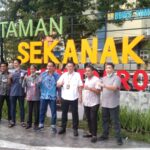 Pemkot Palembang melaksanakan gotong royong jelang peluncuran Sekanak Lambidaro