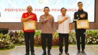 Kapolri Jenderal Polisi Drs. Listyo Sigit Prabowo mengapresiasi dan memberikan penghargaan kepada Tim Voli Jakarta Bhayangkara Presisi atas prestasi di kejuaraan Asian Men’s Club Volleyball Championship (AVC)