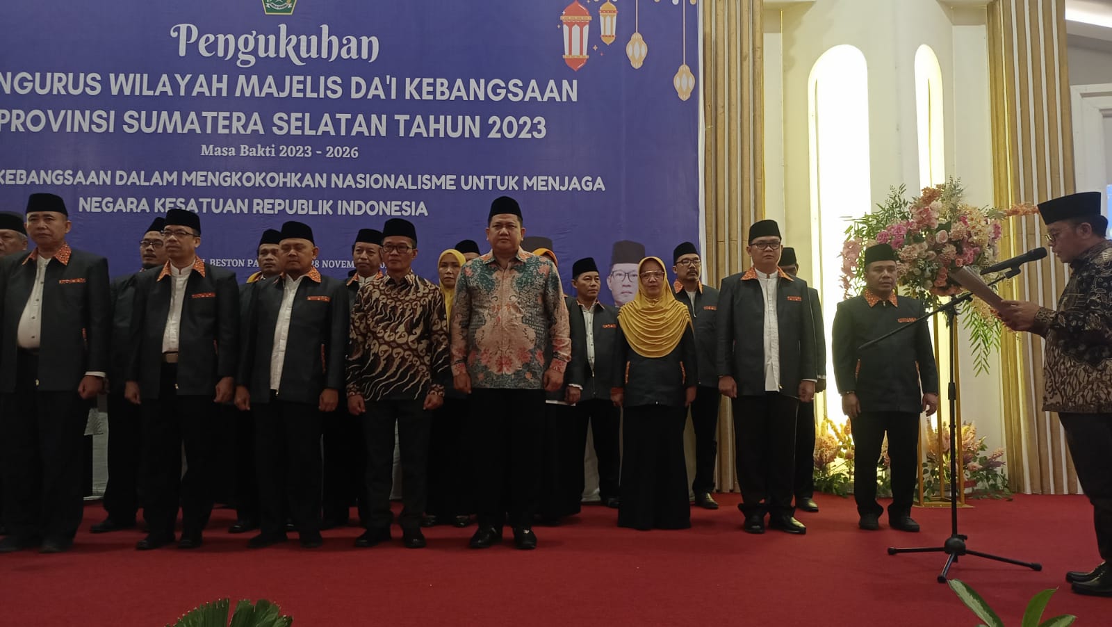 Dirjen Bimas Kemenag RI Amin mengukuhkan Pengurus Wilayah Majelis Da'i Kebangsaan Provinsi Sumatera Selatan (MDK) Periode 2023-2026